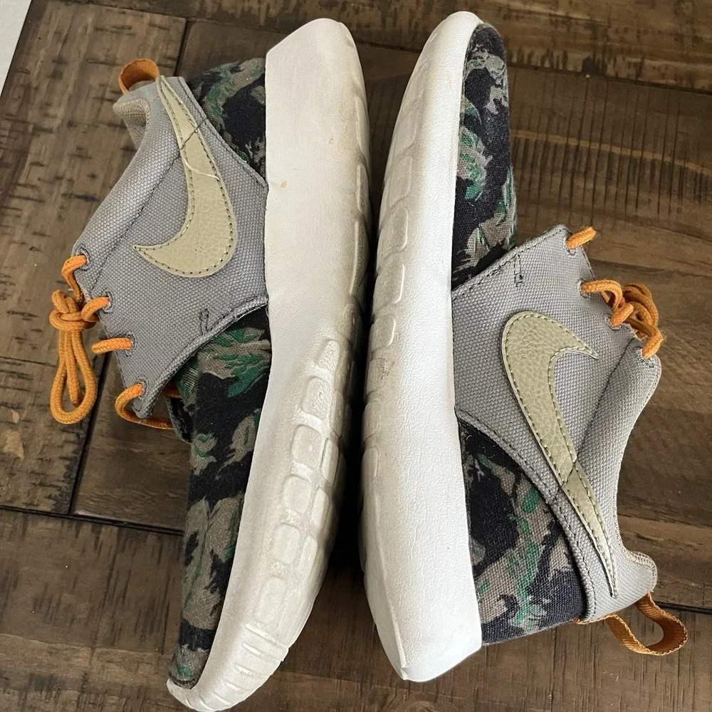 Nike Youth Roshe One Print GS Shoes Youth US 4Y‎ Camo Colorway Used